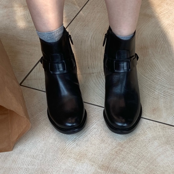 Tory burch colton flat bootie - Picture 2 of 10